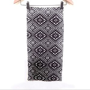 🆑 Final • Black and white pencil skirt